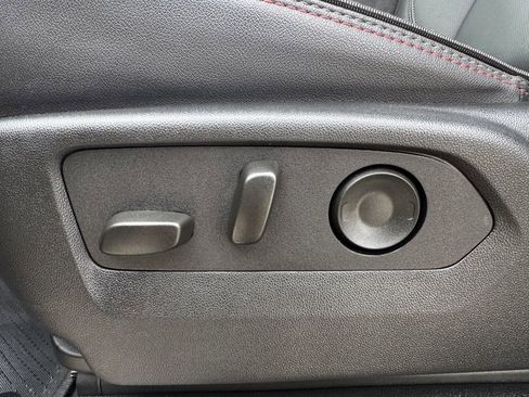 Used 2025 Chevrolet Tahoe RST image 25