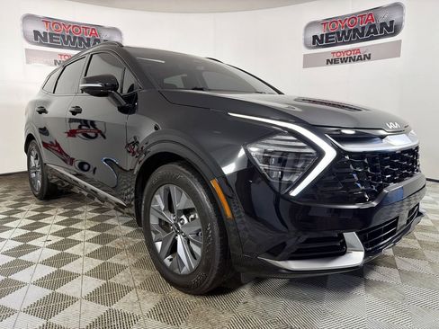 Used 2025 Kia Sportage SX image 1