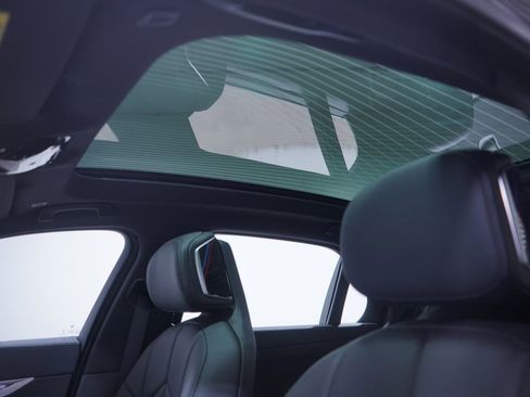 New 2026 BMW 740i w/ Premium Package image 8