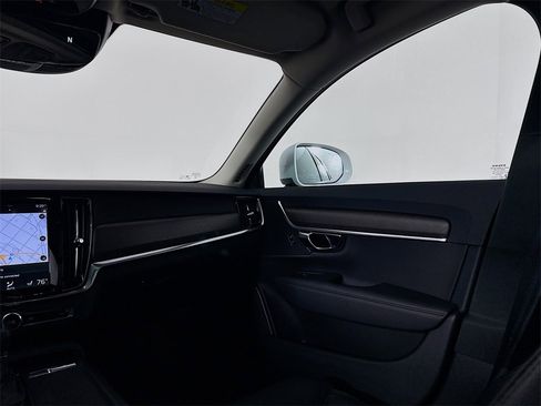 Used 2019 Volvo V90 T5 Cross Country w/ Advanced Package image 24
