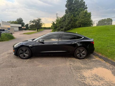 Used 2020 Tesla Model 3 Standard Range Plus RWD image 4