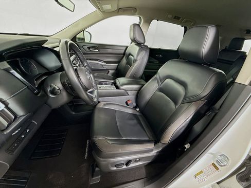 Used 2023 Nissan Pathfinder SL image 20