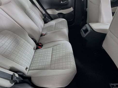 Certified 2024 Honda HR-V LX image 35