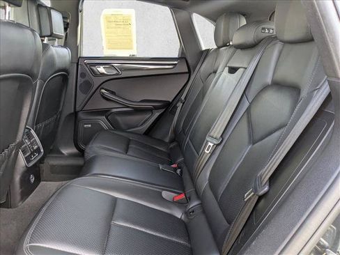 Used 2020 Porsche Macan S AWD/4WD image 21