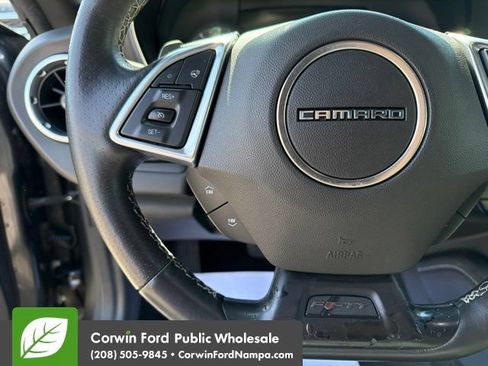Used 2017 Chevrolet Camaro LT RWD image 15