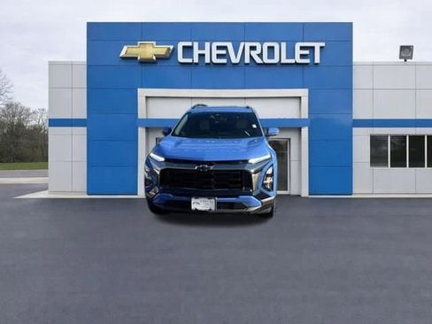 New 2026 Chevrolet Equinox ACTIV w/ Convenience Package III FWD image 3