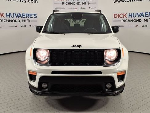 Used 2023 Jeep Renegade Altitude AWD/4WD image 2