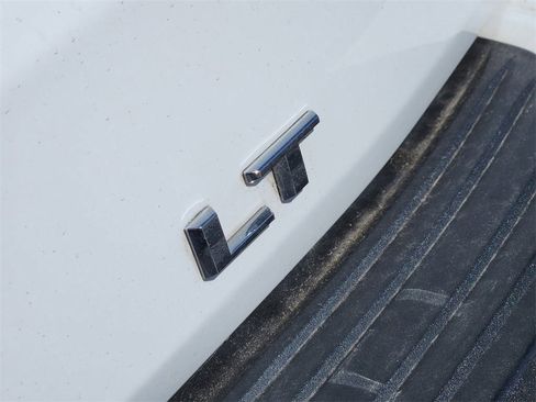 Used 2024 Chevrolet Suburban LT image 10