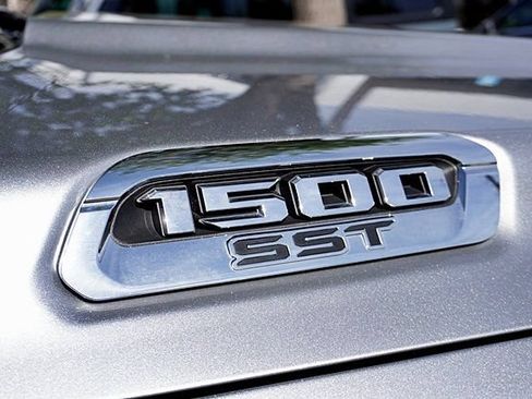 Used 2025 RAM 1500 Big Horn AWD/4WD image 10