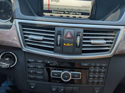 Used 2013 Mercedes-Benz E 350 Sedan image 16