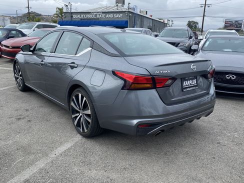 Used 2021 Nissan Altima 2.5 SR FWD image 10