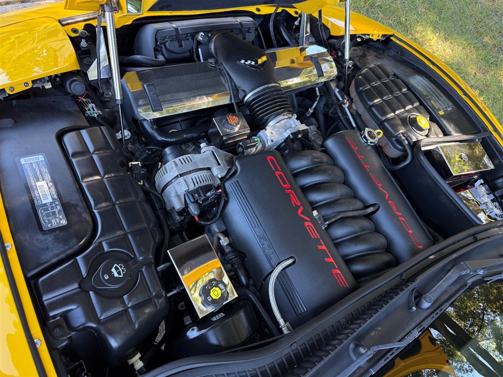 Used 2003 Chevrolet Corvette Coupe w/ Preferred Equipment Group RWD image 70