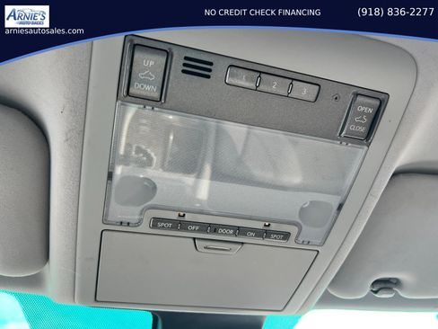 Used 2007 Lexus LS 460 RWD image 18