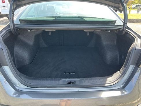 Used 2024 Nissan Altima 2.5 SR image 27