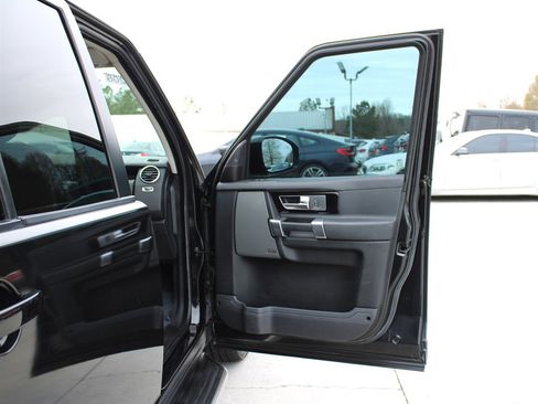 Used 2016 Land Rover LR4 HSE Silver Edition image 44