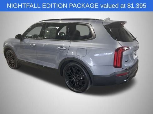 Used 2022 Kia Telluride SX w/ SX Prestige Package image 3