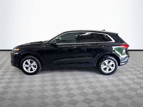 Certified 2025 Audi Q5 Premium w/ Convenience Package AWD/4WD image 5