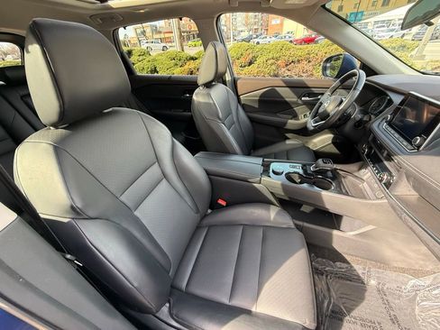 Used 2023 Nissan Rogue SV w/ SV Premium B Package image 42