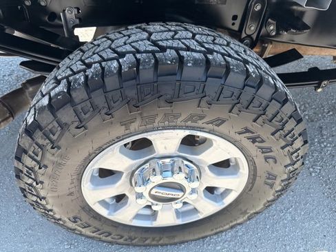 Used 2024 Ford F250 XLT w/ FX4 Off-Road Package image 14