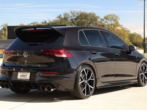 Used 2023 Volkswagen Golf R 2.0T image 16
