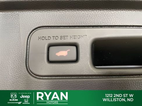 New 2026 Honda Pilot Touring image 12