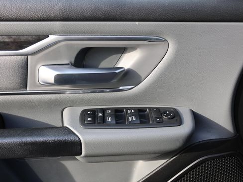 Used 2019 RAM 1500 Big Horn image 33