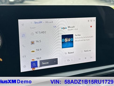 Certified 2024 Lexus ES 350 w/ Premium Package image 31