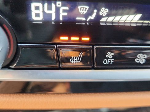 Certified 2023 BMW 530i xDrive w/ M Sport Package image 25