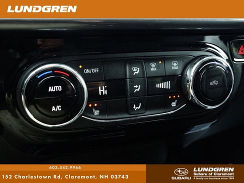 Used 2024 Chevrolet Trax ACTIV w/ Sunroof Package FWD image 20