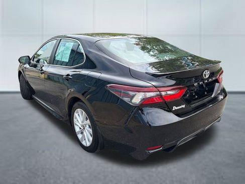 Used 2024 Toyota Camry SE FWD image 2