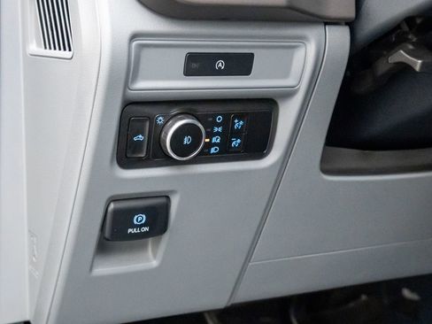 Used 2025 Ford F150 XLT w/ Equipment Group 301A Standard image 17