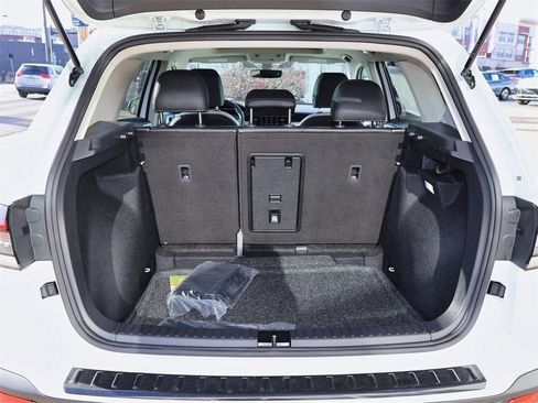 New 2026 Volkswagen Taos SE image 10