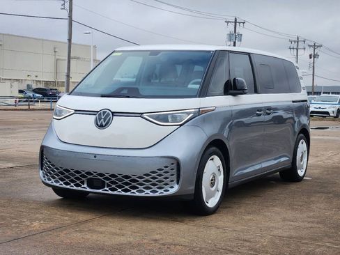New 2025 Volkswagen ID. Buzz 1st Edition RWD image 2