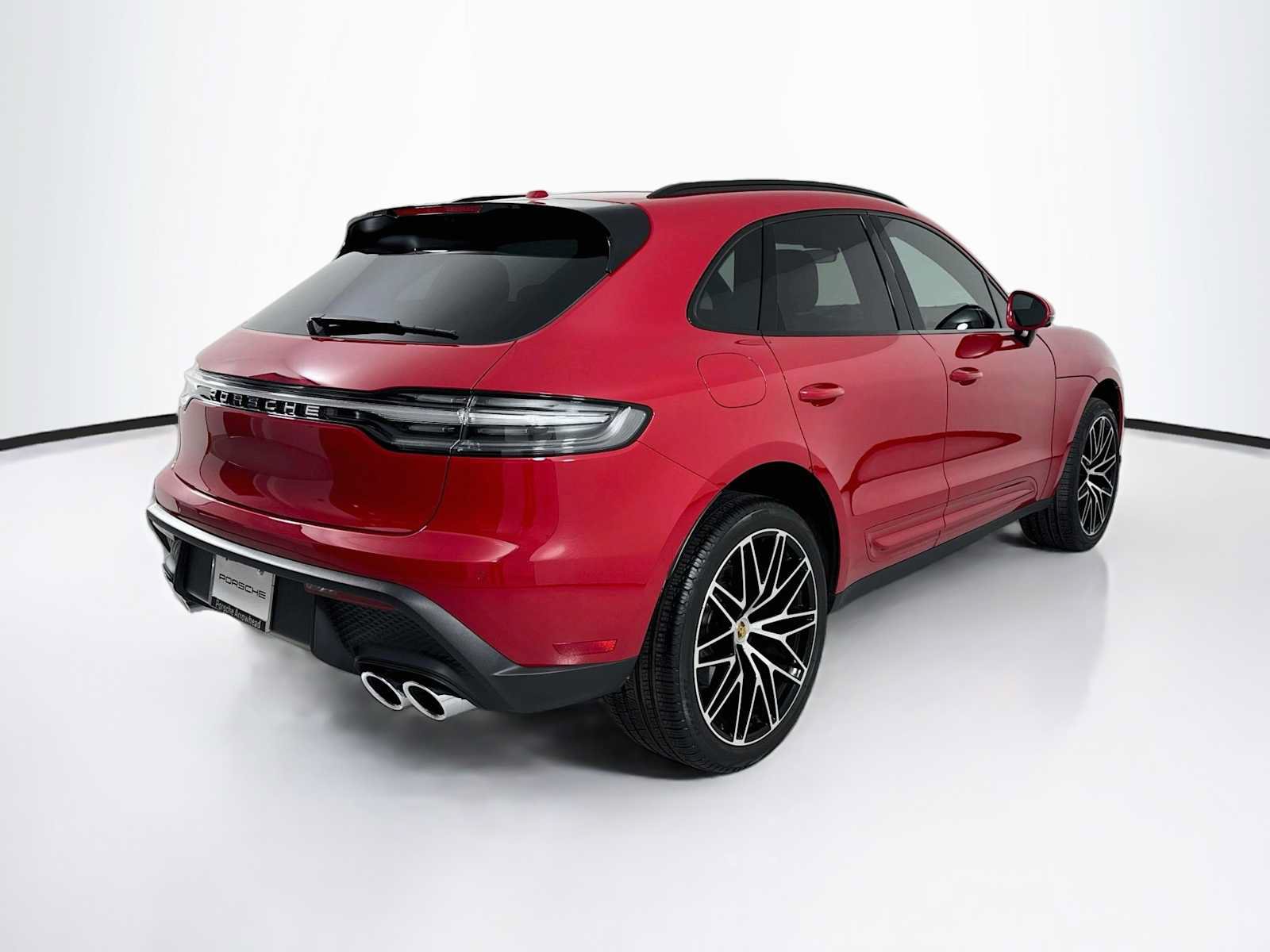 Used 2026 Porsche Macan AWD/4WD image 9