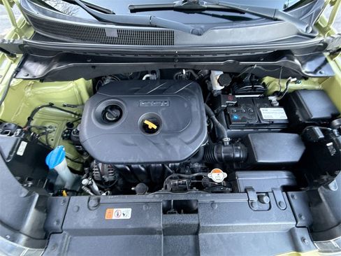 Used 2017 Kia Soul + image 17