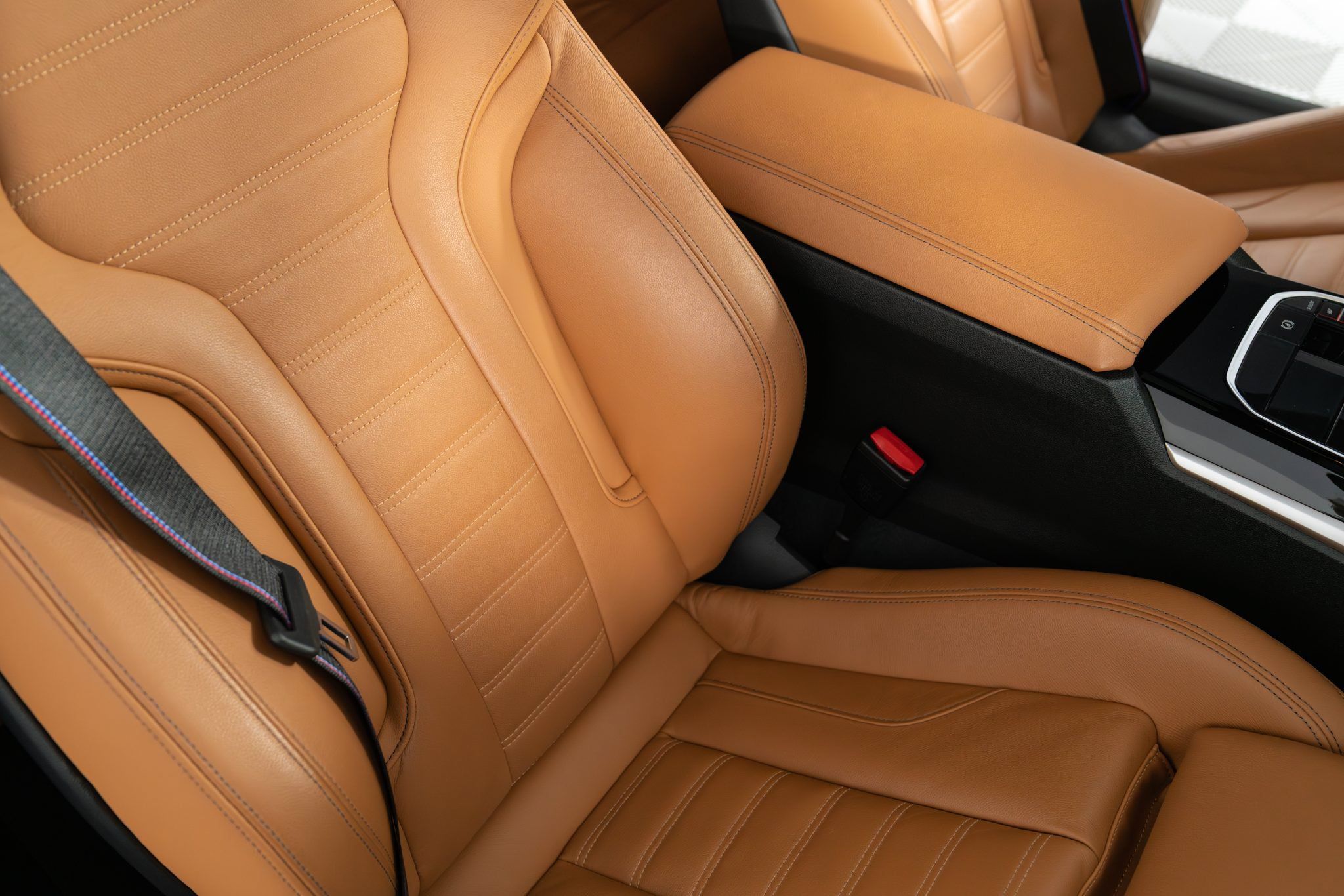 Used 2024 BMW M2 RWD image 13