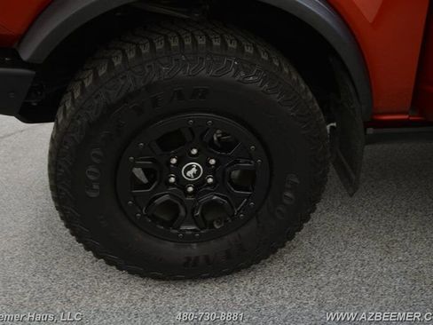 Used 2024 Ford Bronco Wildtrak image 41