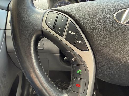 Used 2014 Hyundai Elantra FWD image 8