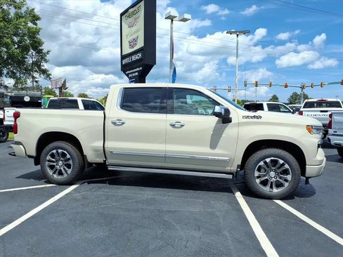 New 2026 Chevrolet Silverado 1500 High Country AWD/4WD image 2