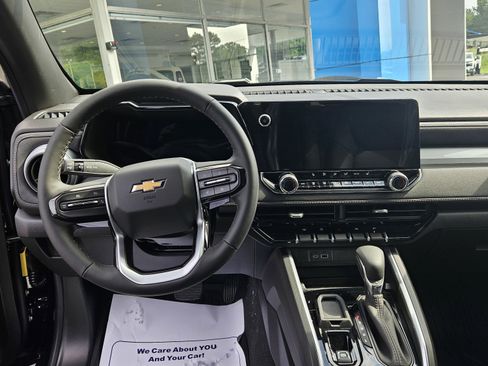 New 2025 Chevrolet Colorado LT w/ LT Convenience Package image 11