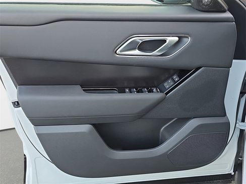 New 2026 Land Rover Range Rover Velar Dynamic SE image 28
