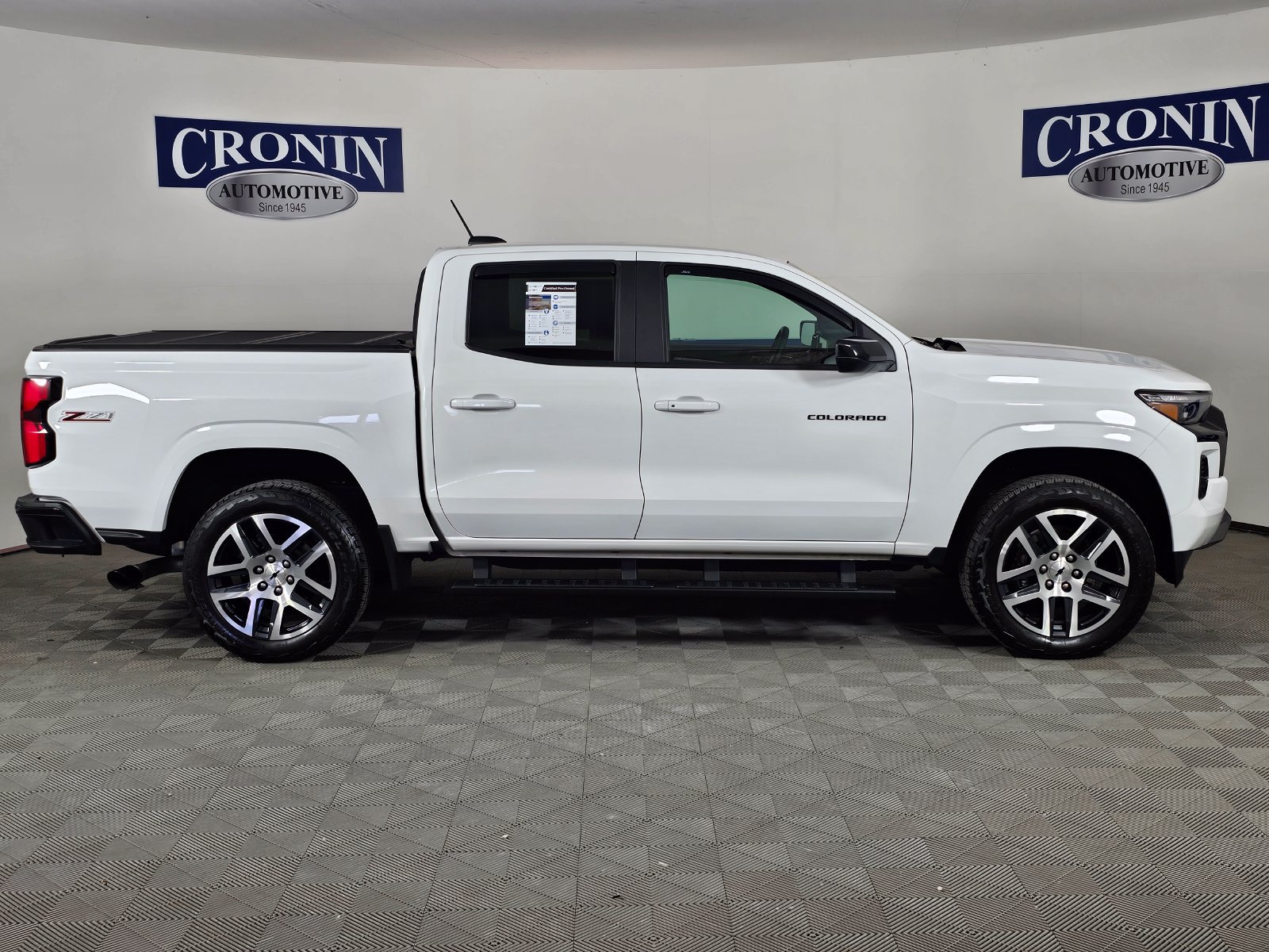Used 2023 Chevrolet Colorado Z71 w/ Z71 Convenience Package 2 AWD/4WD image 29