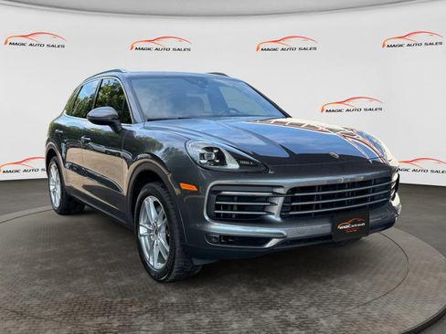 Used 2019 Porsche Cayenne AWD/4WD image 5