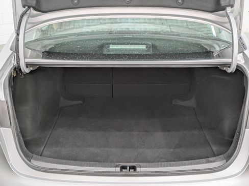 Used 2022 Toyota Corolla LE image 10