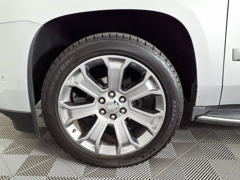 Used 2020 Cadillac Escalade Luxury RWD image 7