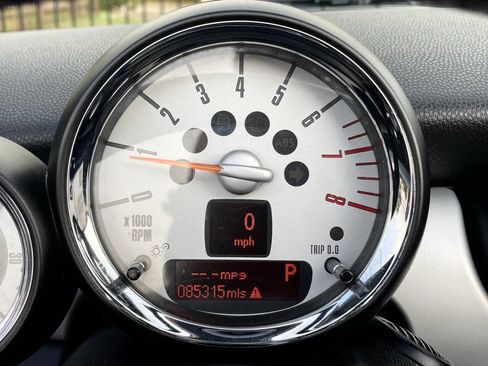 Used 2011 MINI Cooper Base 2dr Convertible image 32