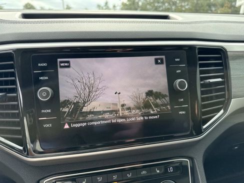 Used 2021 Volkswagen Atlas SEL image 28