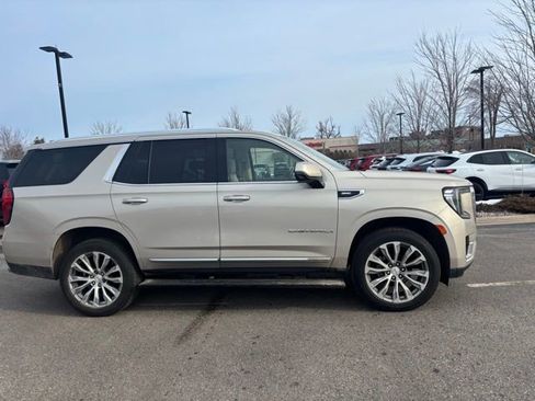 Used 2021 GMC Yukon Denali w/ Denali Premium Package image 5
