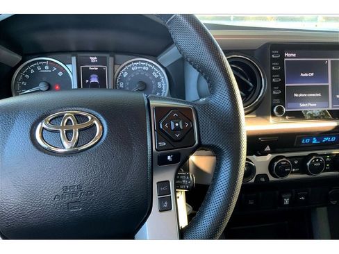Used 2022 Toyota Tacoma SR5 image 21