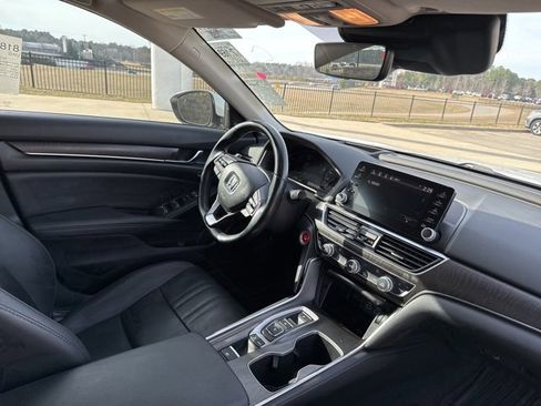 Used 2021 Honda Accord Touring image 10